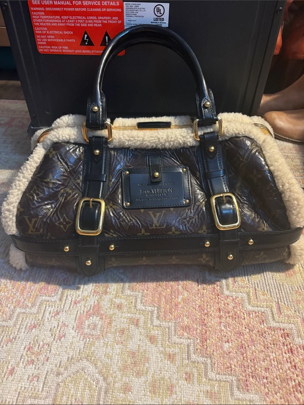 Louis Vuitton Brown Monogram Patent and Cream Shearling Trim Satchel - Picture 1 of 16